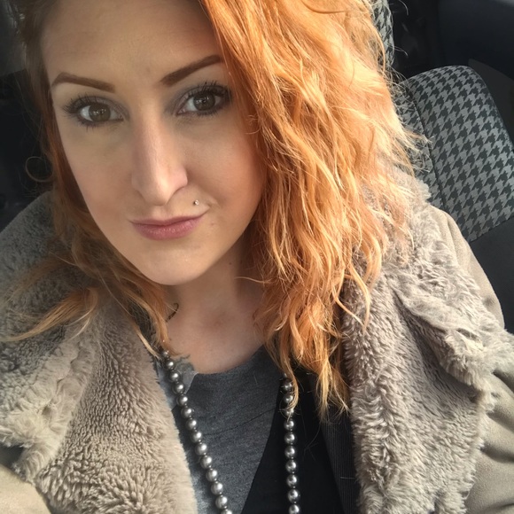 Meet your Posher, Katie - Picture 5 of 8